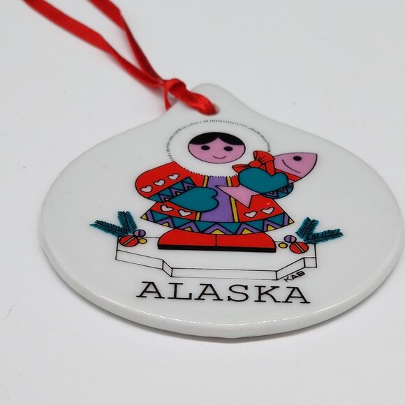 Alaska Souvenir Ceramic Ornament With Red Ribbon Snowflake Fish Christmas Holida - Picture 2 of 4